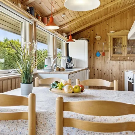 Hunlef - 1-7km From The Sea By Interhome Feriehus *