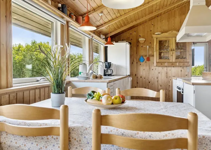 Hunlef - 1-7km From The Sea By Interhome Feriehus *